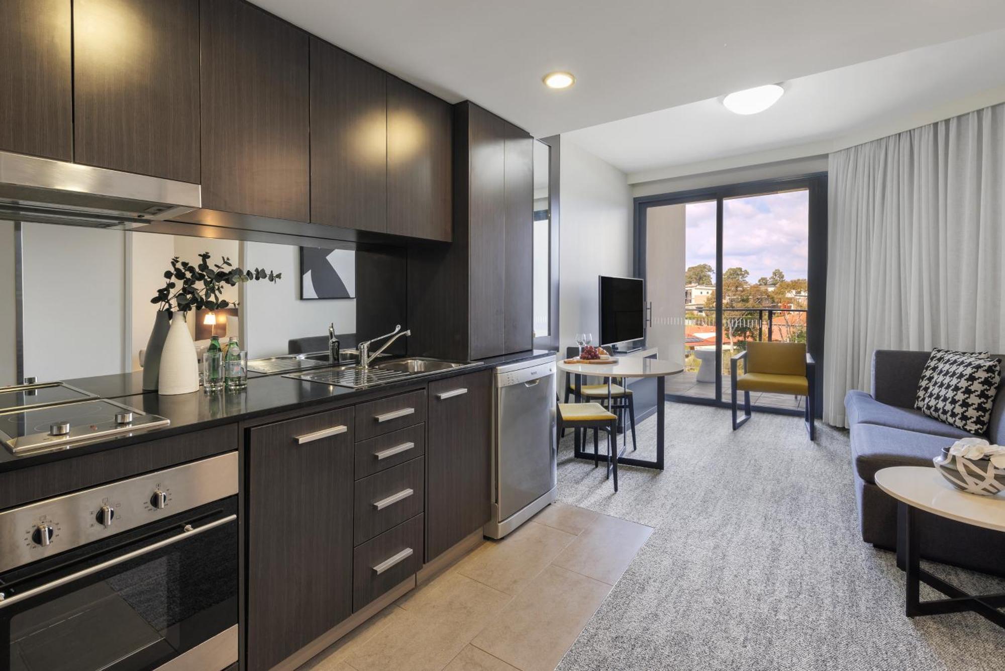 Punthill Norwest Aparthotel Екстериор снимка