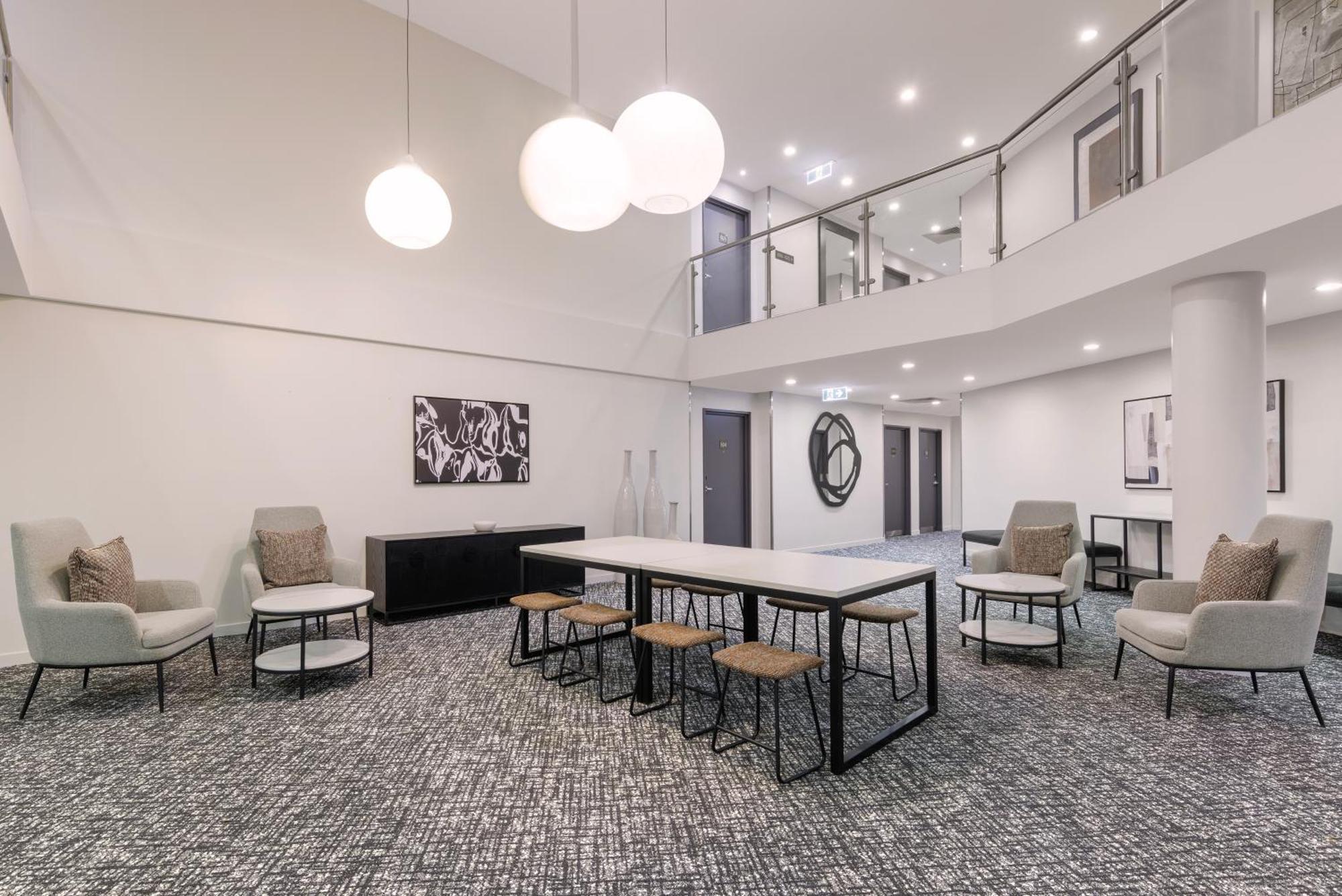 Punthill Norwest Aparthotel Екстериор снимка